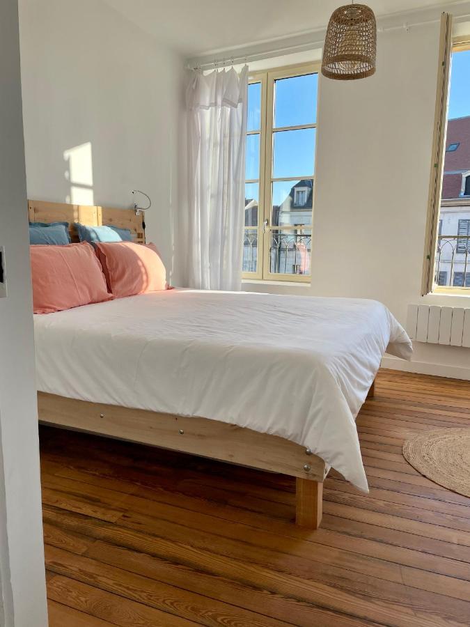 Appartement Au Coeur Du Centre Historique Avallon Kültér fotó